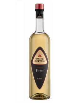 Grappa Pinot Reserve im Alter von